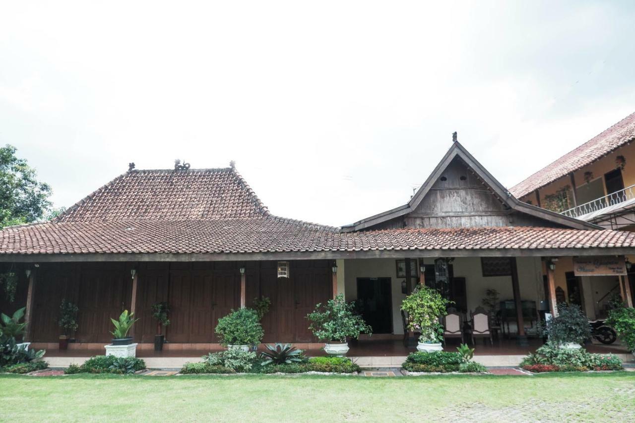 Oyo 405 Wisma Yosoputro Tanjungtirto Zewnętrze zdjęcie